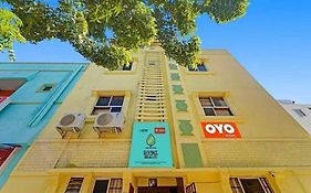 Oyo 81287 Empire Inn  3*