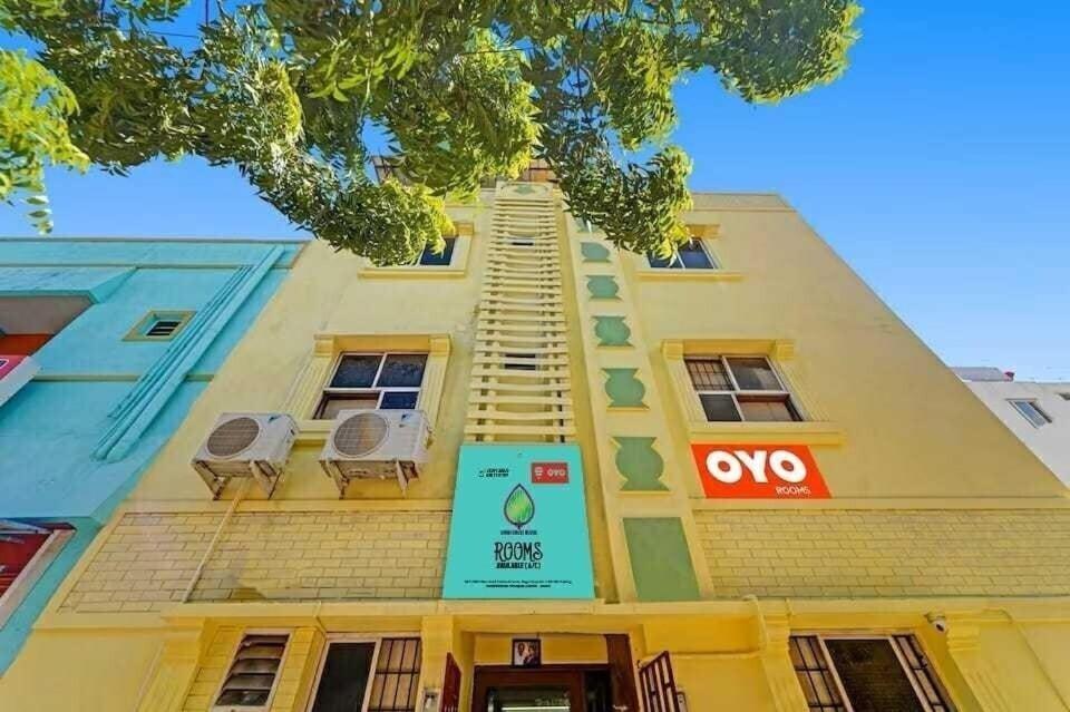 Oyo 81287 Empire Inn Chennai Extérieur photo